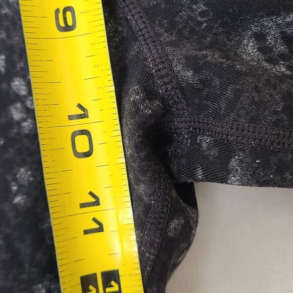 Tuff Athletics Snake Print Leggings Womens Size M Black Gray w/ Side Pockets - Picture 8 of 12